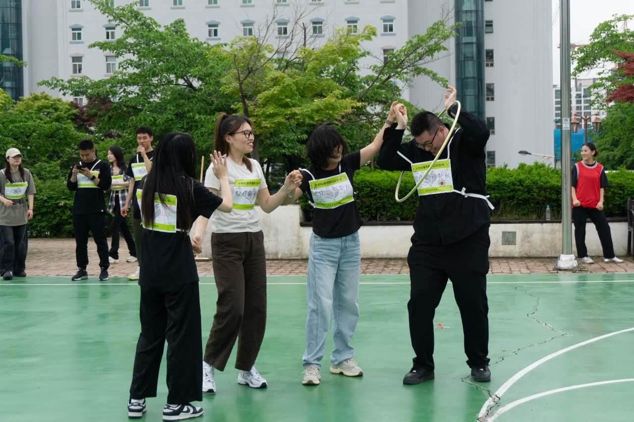 ef025cc492894a37b4299b5b4cbd6269_1747977082_2115.jpg